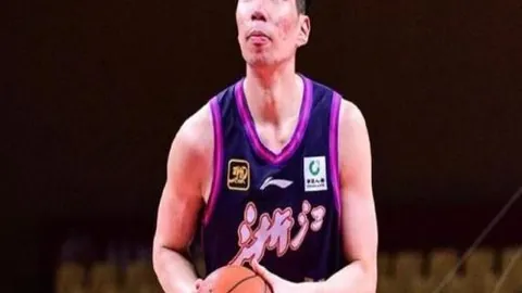 西班牙战神风采法比安助力球队49战不败，34胜15平成就辉煌战绩指南
